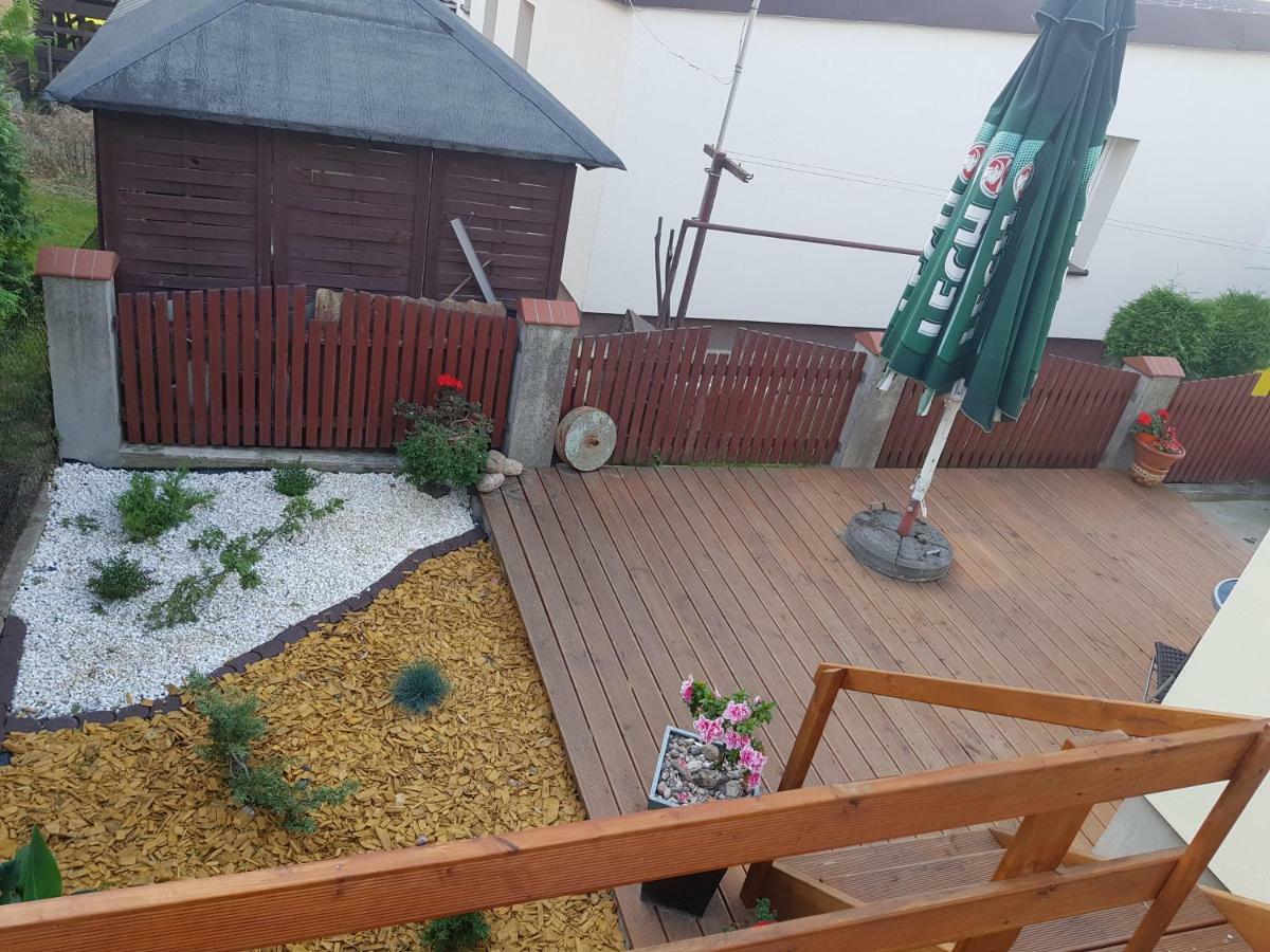Caloroczny Dom Wypoczynkowy Anna Charzykowy Buitenkant foto